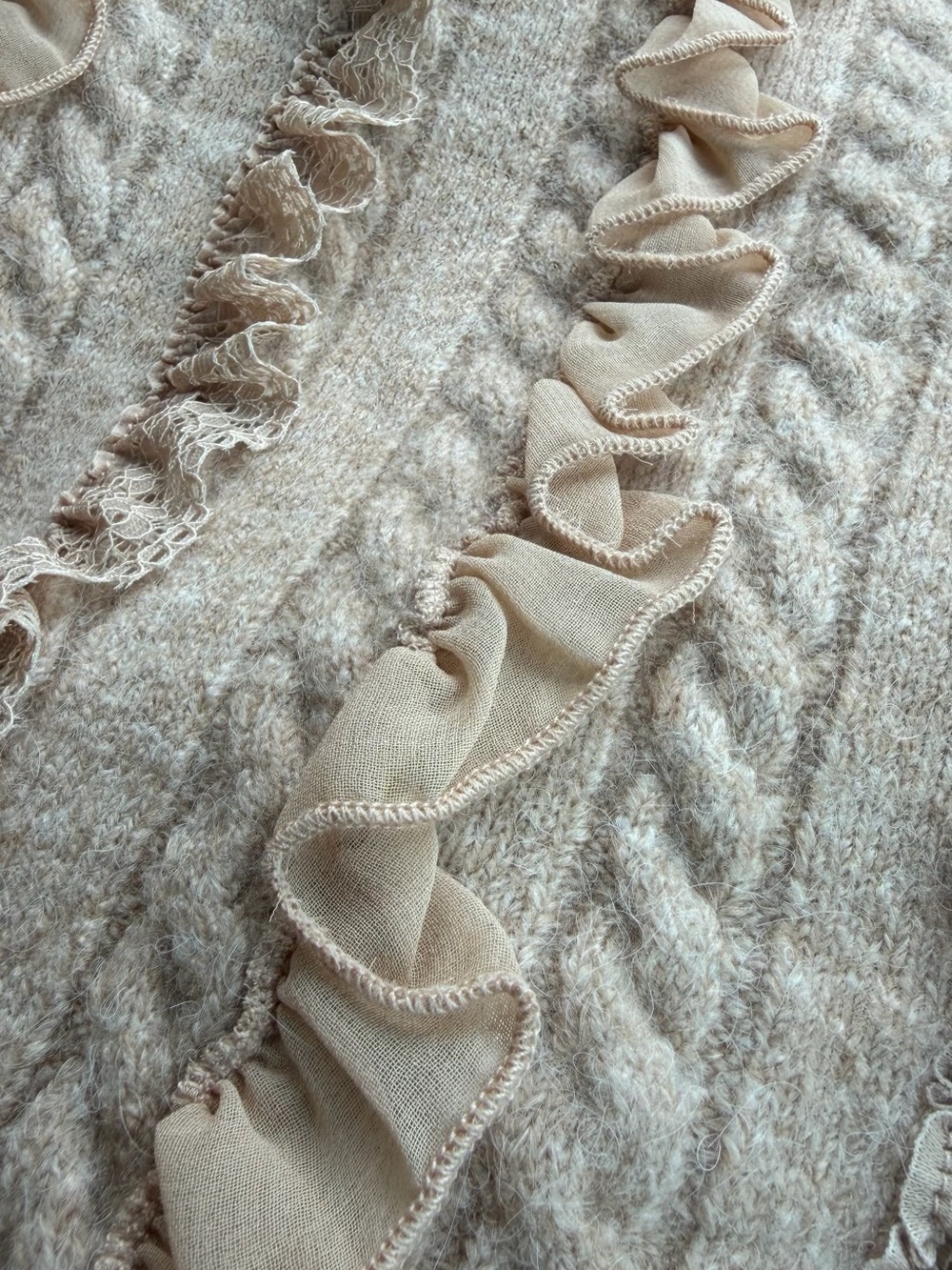 Mango Ruffled Crop Sweater - Picture 2 of 3